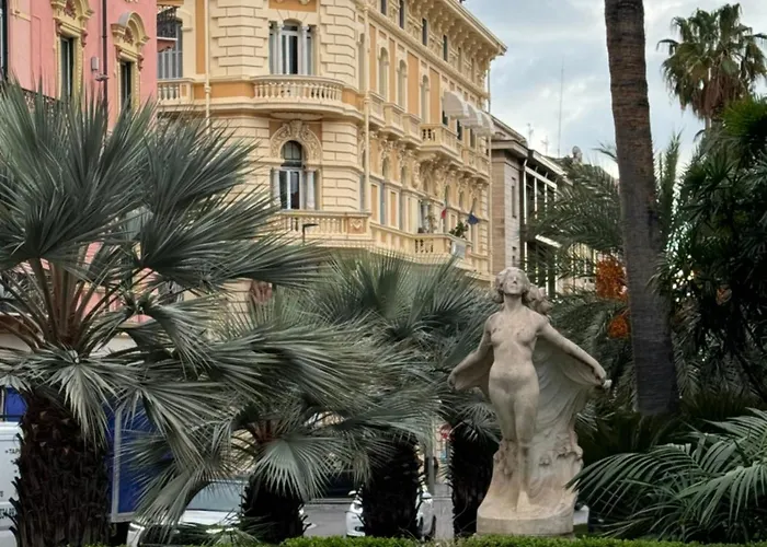 Panoramic Sea-view In Apartamento Sanremo
