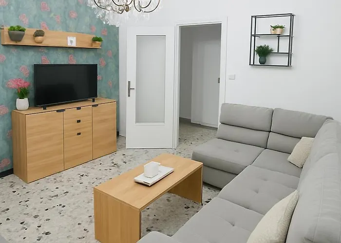 Panoramic Sea-view In *